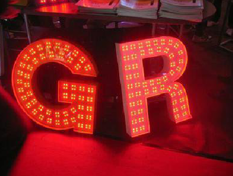 郑州LED发光字有哪些优势？